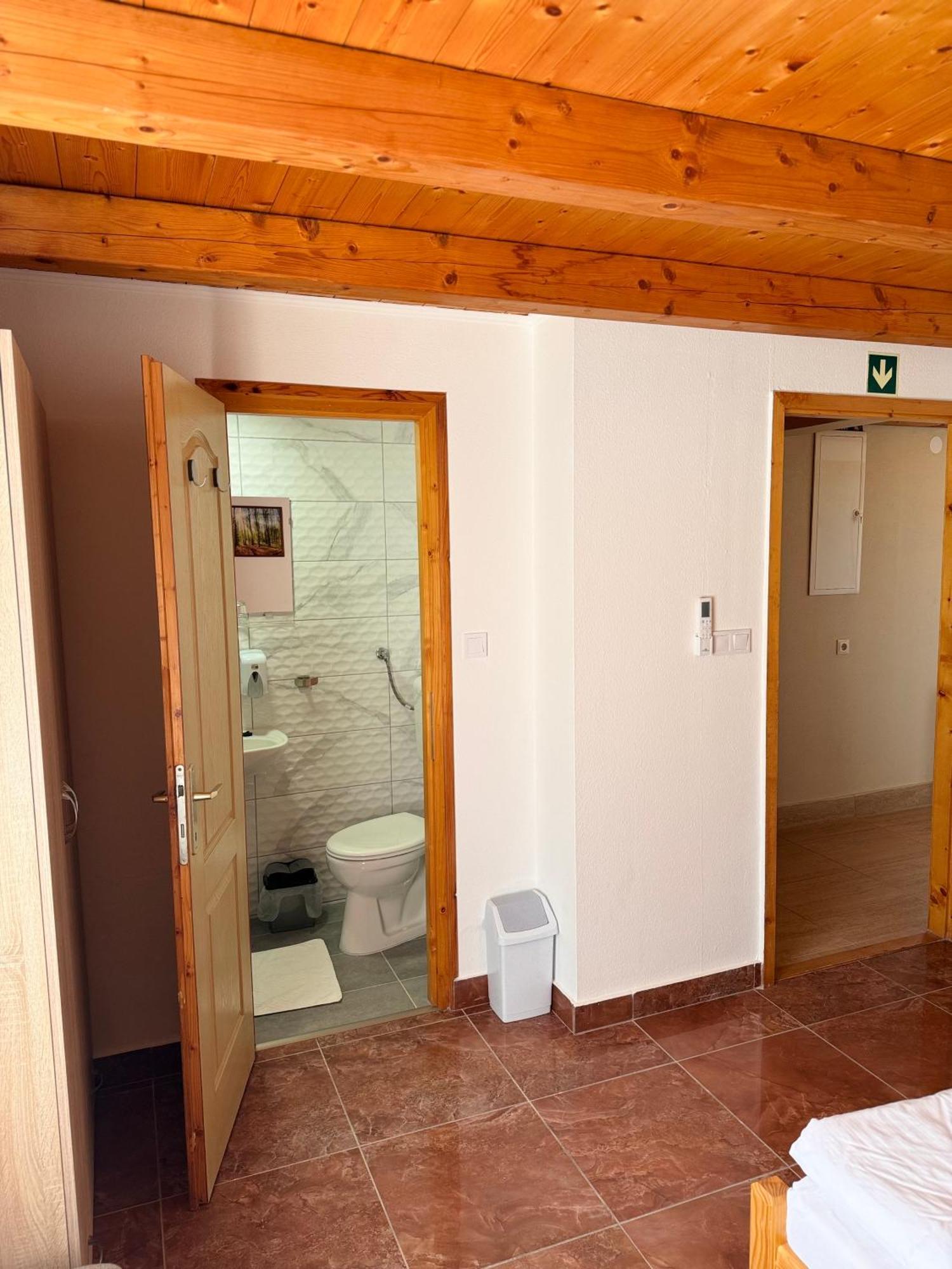 Fuerdo Panzio Panzió Karcag Kültér fotó